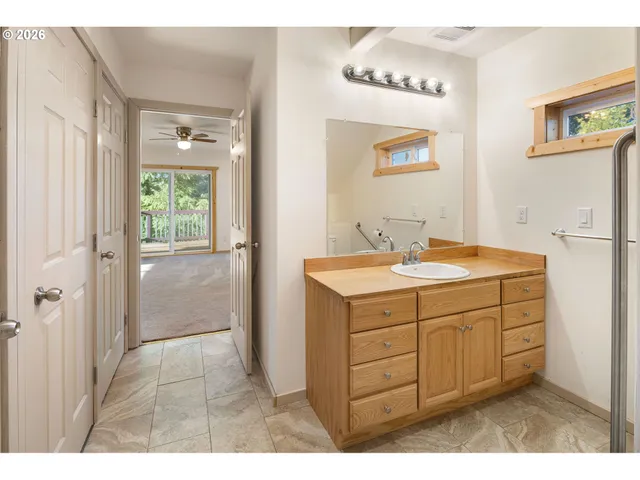 $400,000 | 76154 Coho Lane, Oakridge, OR 97463