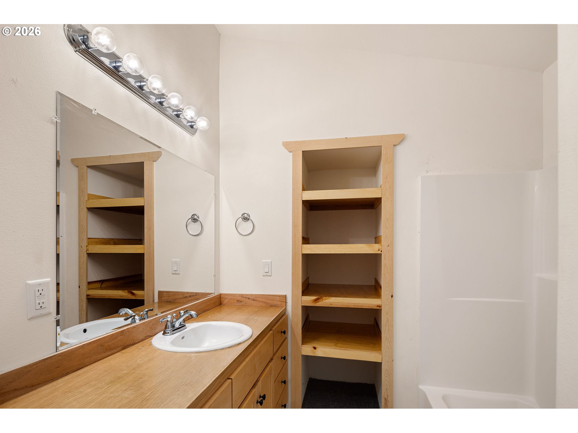 76154 Coho Lane Oakridge, OR 97463 - Photo 29 of 48