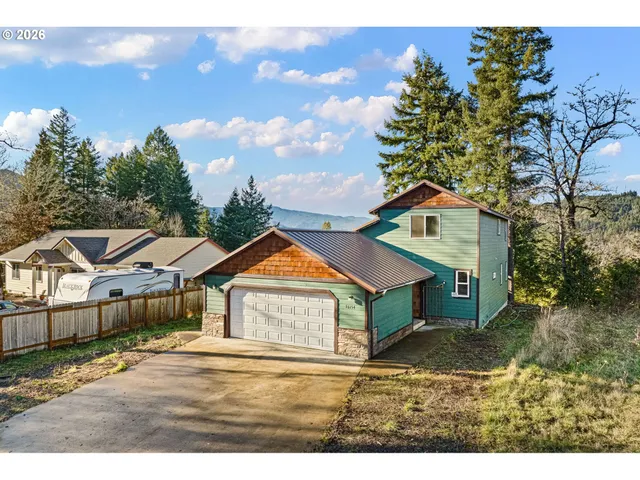 $400,000 | 76154 Coho Lane, Oakridge, OR 97463