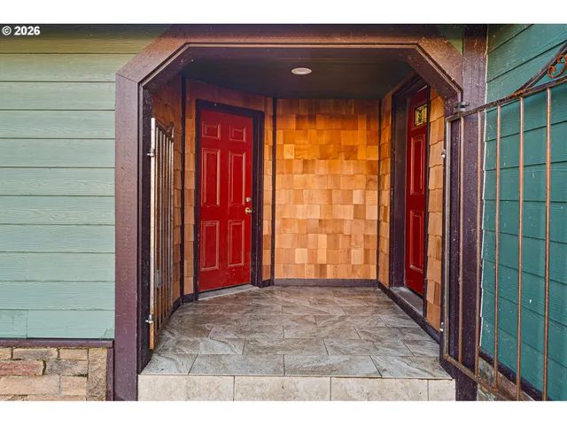 $400,000 | 76154 Coho Lane, Oakridge, OR 97463