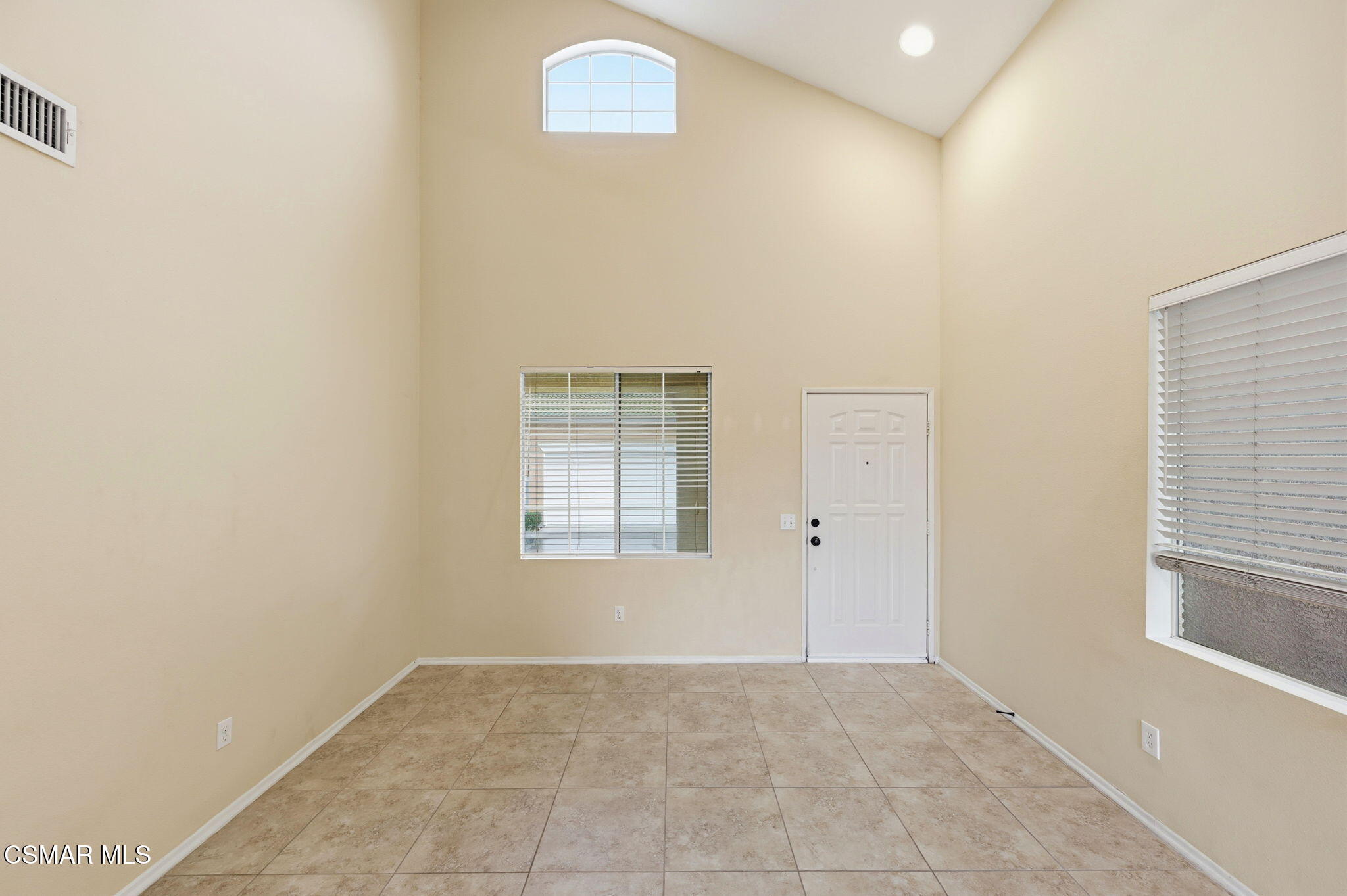 477 Scatterwood Lane Simi Valley, CA 93065 - Photo 5 of 40 5-web-or-mls-477-scatterwood-ln