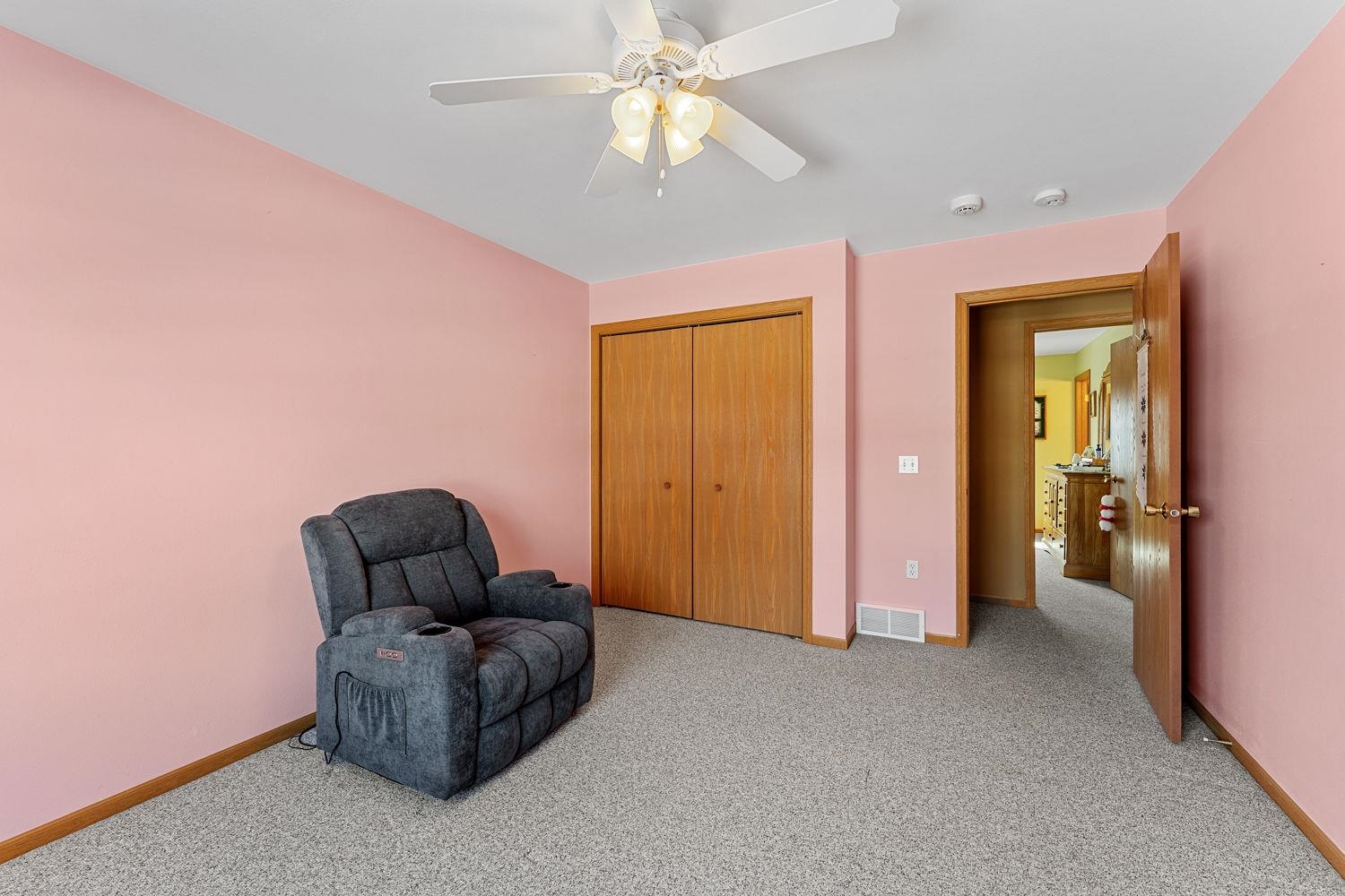 141 Thomas Reedsburg, WI 53959 - Photo 18 of 38