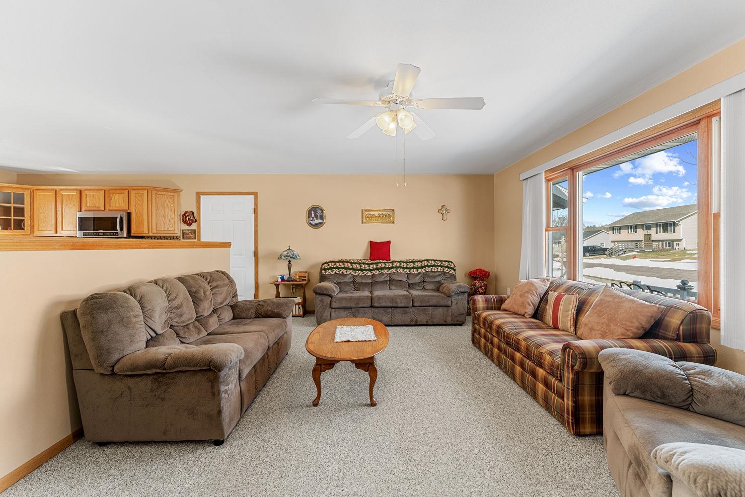 141 Thomas Reedsburg, WI 53959 - Photo 6 of 38