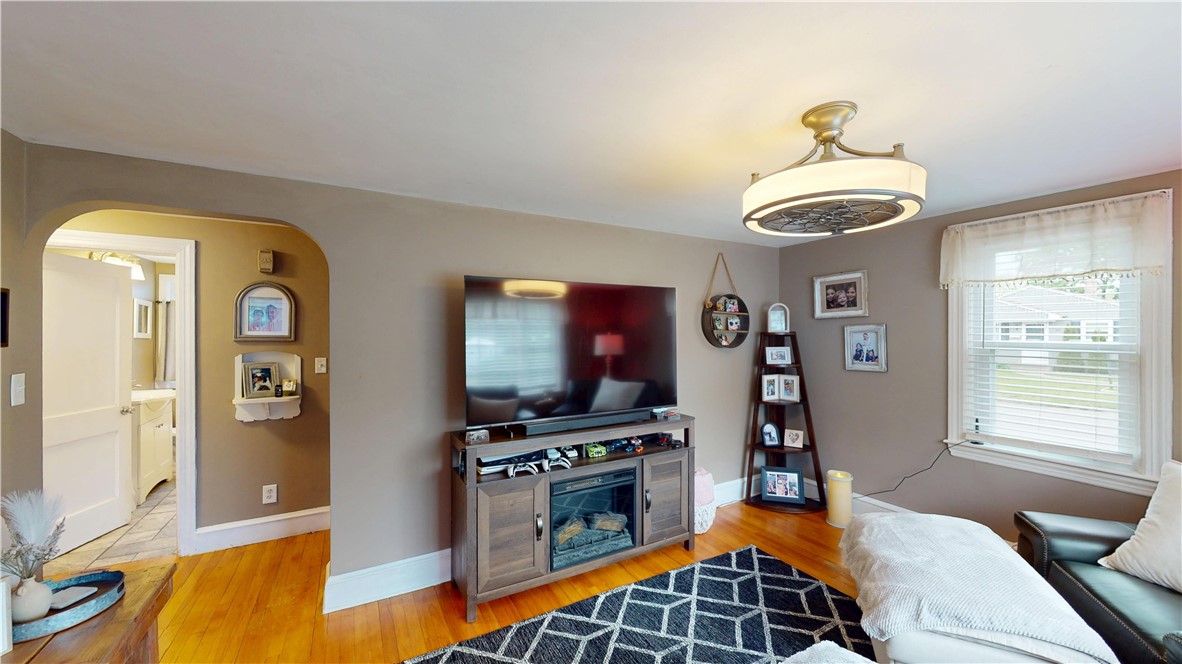 24 Annette Avenue Pawtucket, RI 02861 - Photo 9 of 47