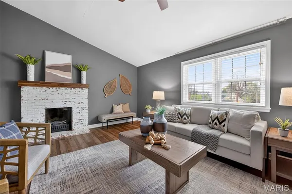 $435,000 | 1001 Barberry Lane, Kirkwood, MO 63122