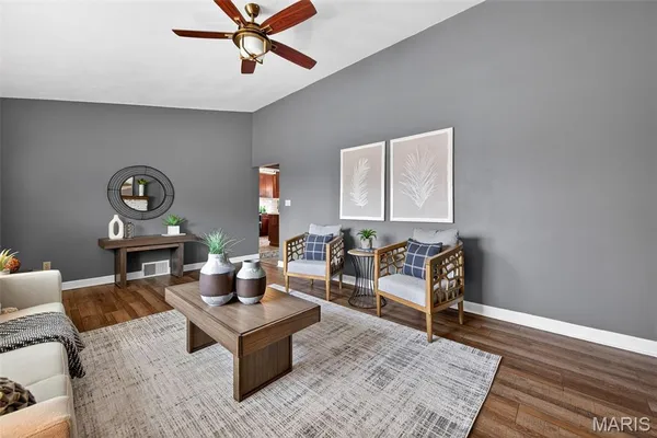 $435,000 | 1001 Barberry Lane, Kirkwood, MO 63122