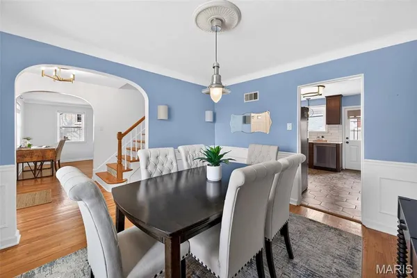 $435,000 | 1001 Barberry Lane, Kirkwood, MO 63122