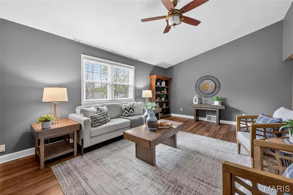 $435,000 | 1001 Barberry Lane, Kirkwood, MO 63122