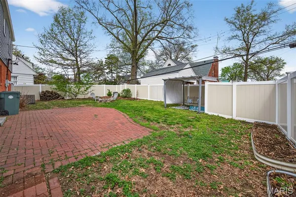 $435,000 | 1001 Barberry Lane, Kirkwood, MO 63122