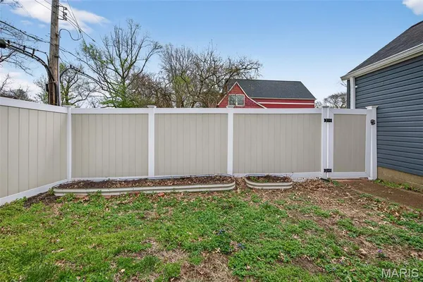 $435,000 | 1001 Barberry Lane, Kirkwood, MO 63122