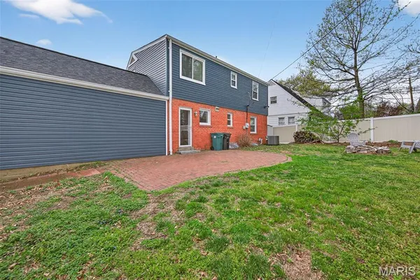 $435,000 | 1001 Barberry Lane, Kirkwood, MO 63122