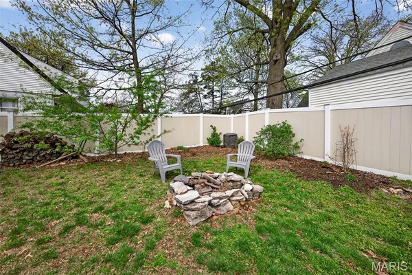 $435,000 | 1001 Barberry Lane, Kirkwood, MO 63122