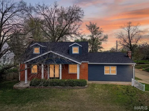 $435,000 | 1001 Barberry Lane, Kirkwood, MO 63122