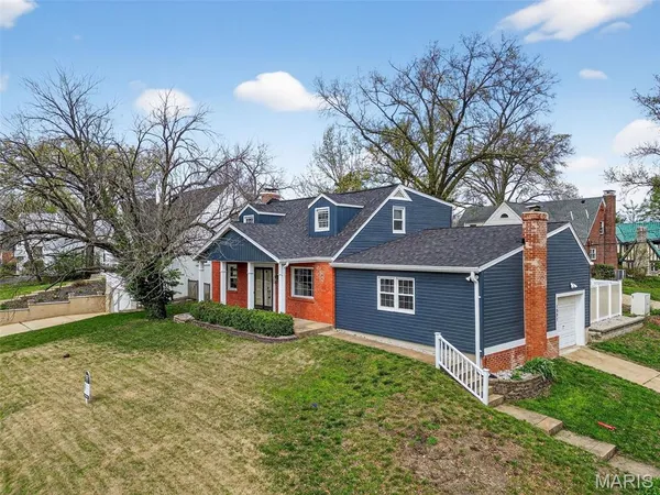 $435,000 | 1001 Barberry Lane, Kirkwood, MO 63122