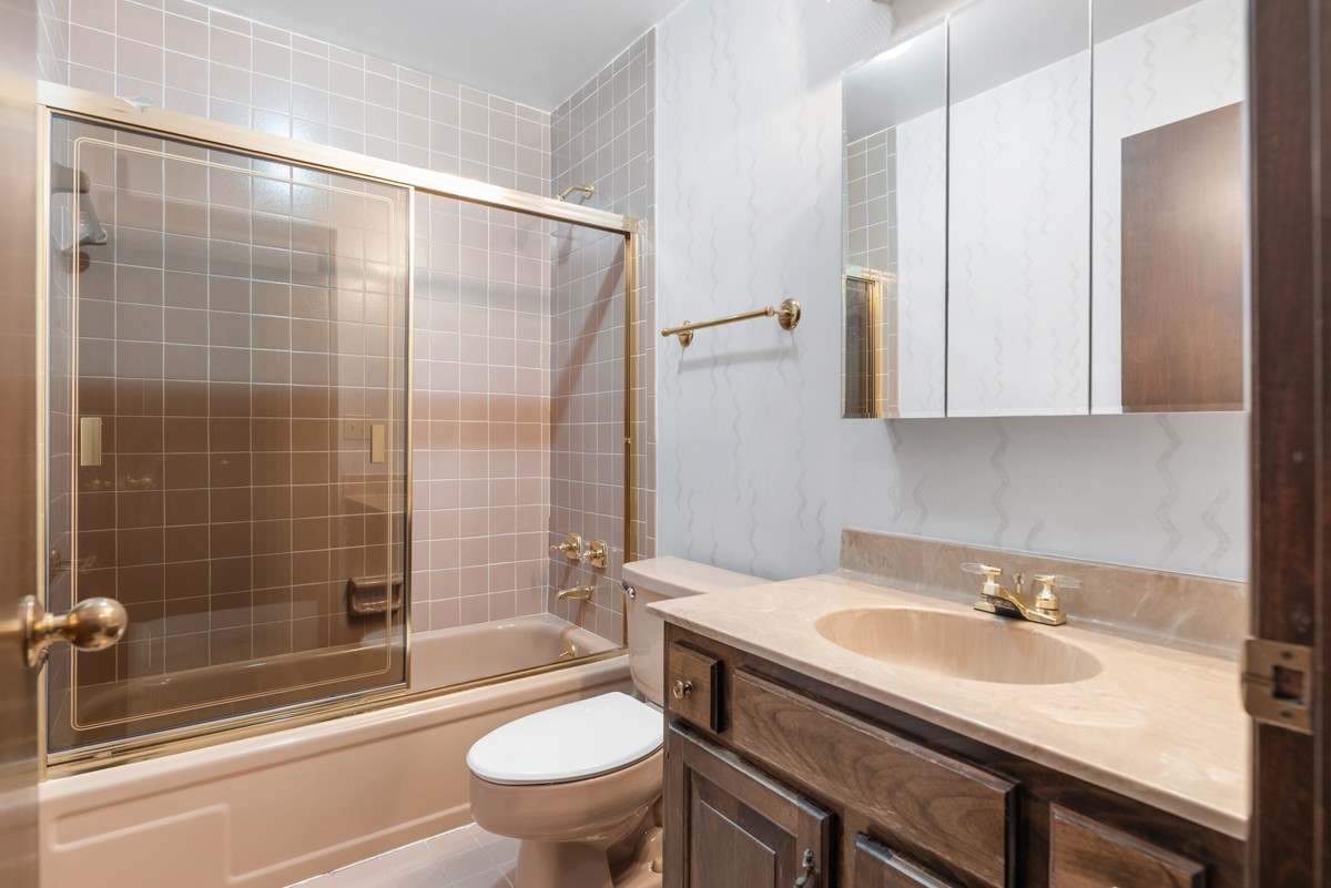 1012 Berwick Trail Madison, TN 37115 - Photo 20 of 35 a bathroom with a sink and a mirror