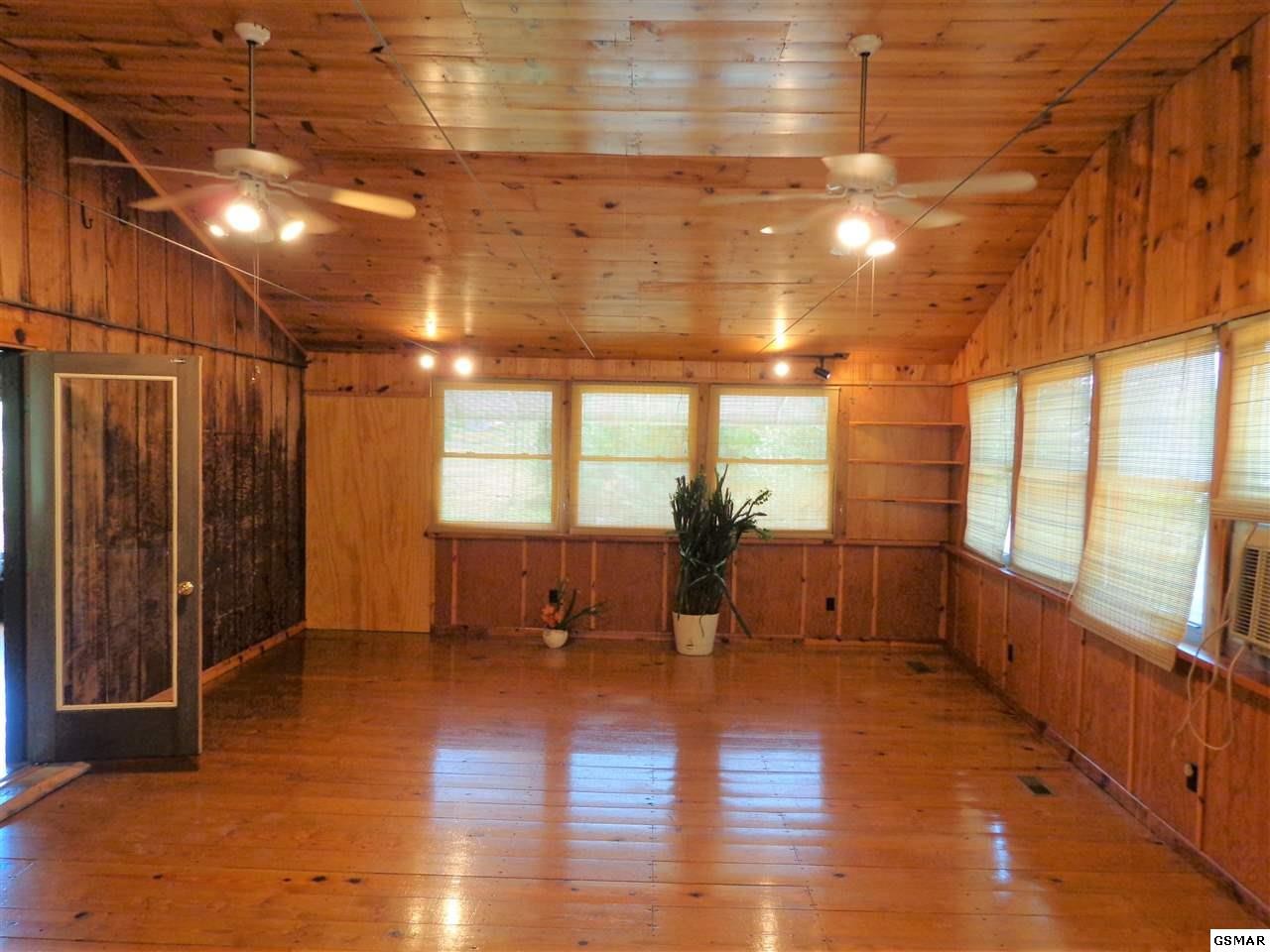 512 Cline Road Dandridge, TN 37725 - Photo 13 of 36 Gallery Image 13