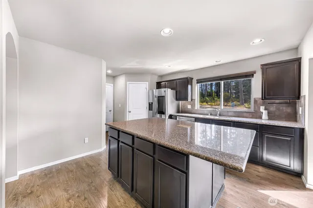 $748,800 | 930 Cove View Circle, Oak Harbor, WA 98277