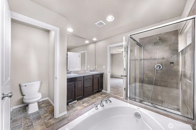 $748,800 | 930 Cove View Circle, Oak Harbor, WA 98277