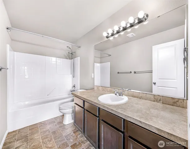 $748,800 | 930 Cove View Circle, Oak Harbor, WA 98277