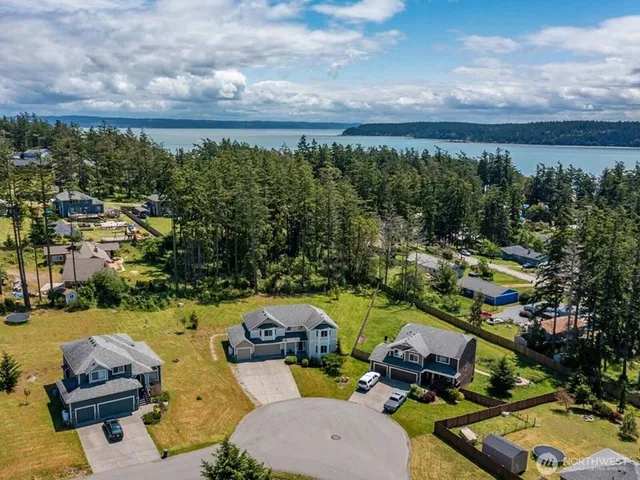 $748,800 | 930 Cove View Circle, Oak Harbor, WA 98277