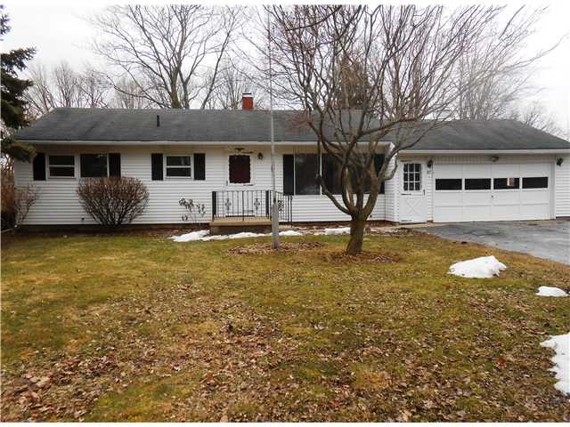 85 Faircrest Road Henrietta, NY 14623 - Photo 1 of 1 Exterior Front
