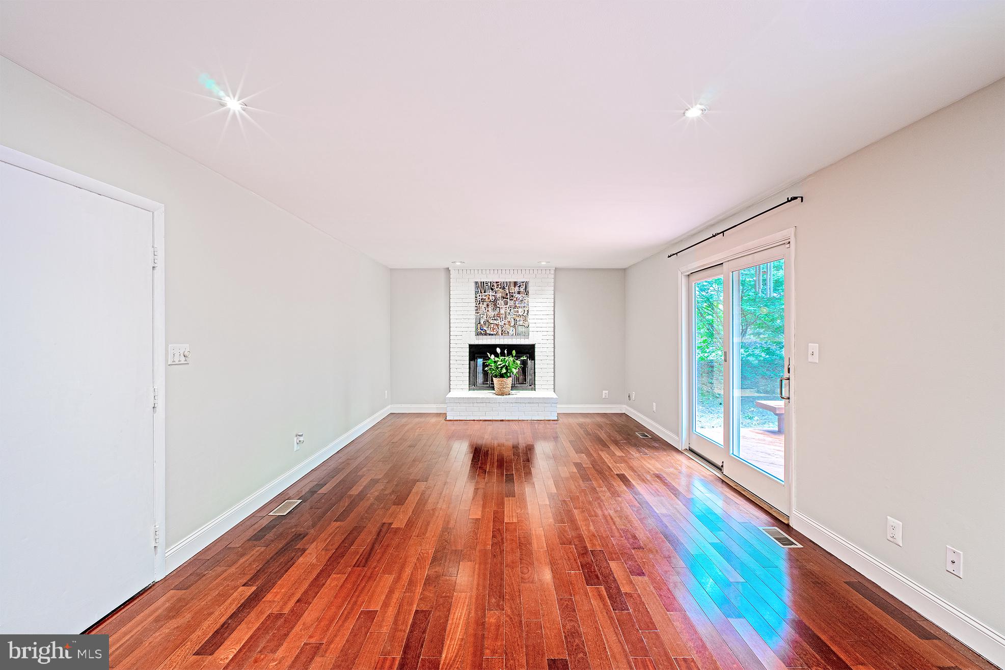 11127 Timberhead Lane Reston, VA 20191 - Photo 18 of 49