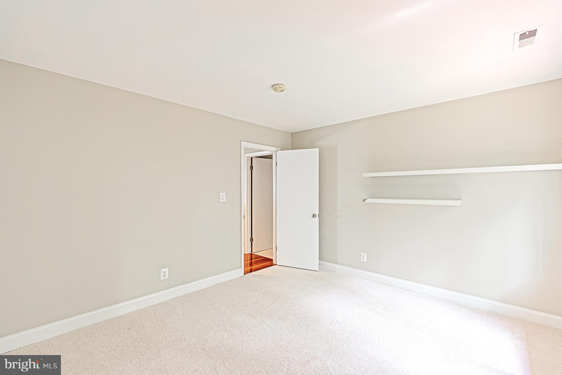 11127 Timberhead Lane Reston, VA 20191 - Photo 35 of 49