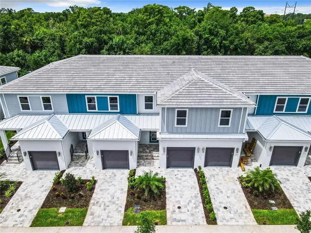 $2,600 | 7874 Spectrum Drive, Reunion, FL 34747