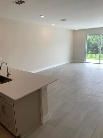 $2,600 | 7874 Spectrum Drive, Reunion, FL 34747