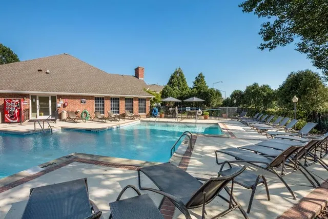 $2,449 | 30 Wildflower Lane, Unit 3928, Schaumburg, IL 60173