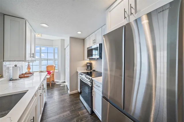 $4,000 | 5800 Northeast Island Cove Way, Unit 2207, Stuart, FL 34996