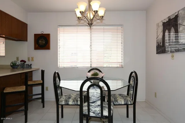 $2,700 | 12212 North Paradise Village Parkway West, Unit 302, Phoenix, AZ 85032