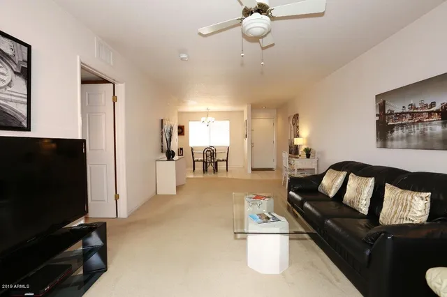 $2,700 | 12212 North Paradise Village Parkway West, Unit 302, Phoenix, AZ 85032