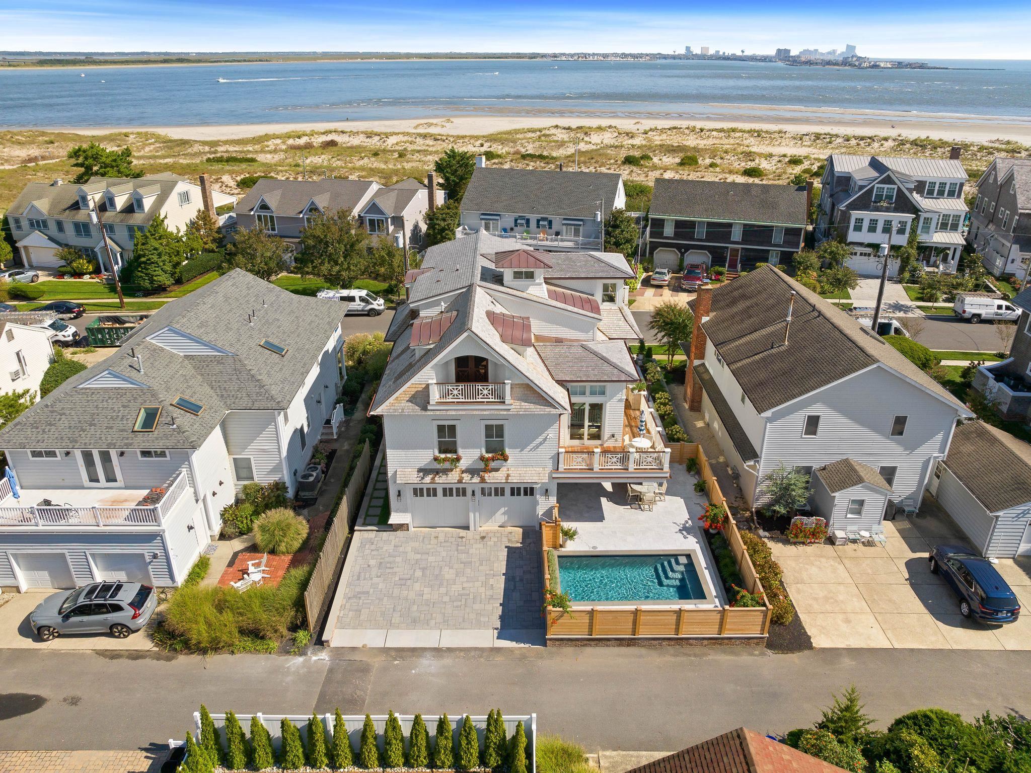 12 East Newcastle Road Ocean City, NJ 08226 - Photo 49 of 50 an aerial view of residential houses with outdoor space