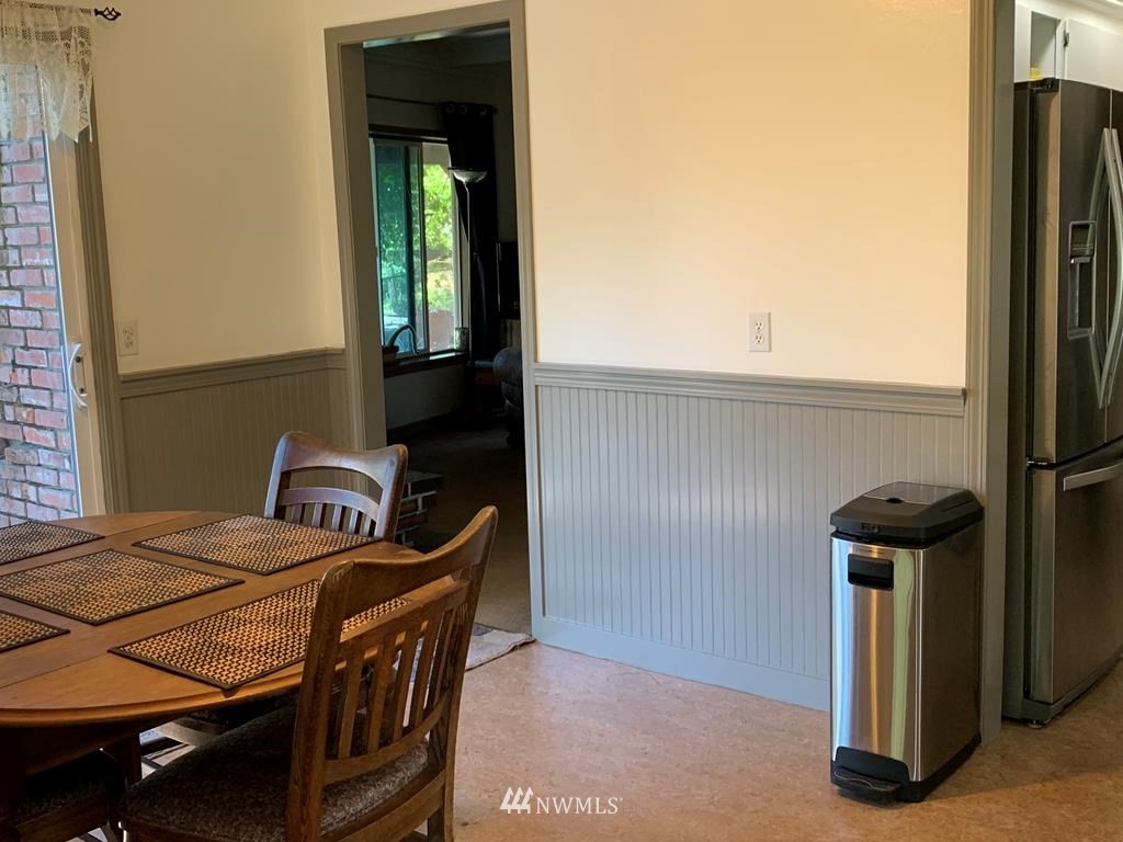 141 Rogers Road Prescott, WA 99348 - Photo 12 of 40 a bedroom with a bed and a mirror