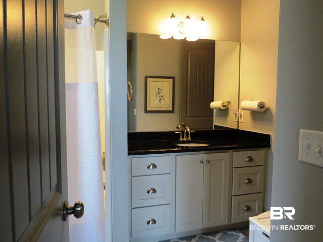 1017 Snapdragon Lane Foley, AL 36535 - Photo 29 of 44 guest bath