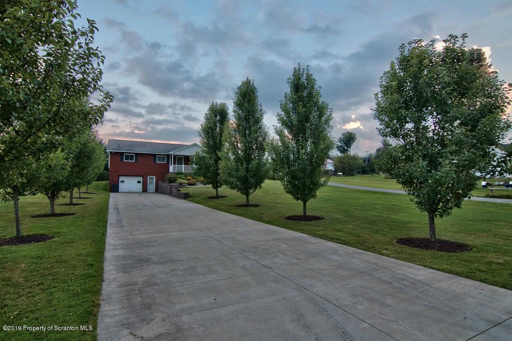 116 Shust Road Carbondale, PA 18407 - Photo 4 of 61 Gallery Image 4