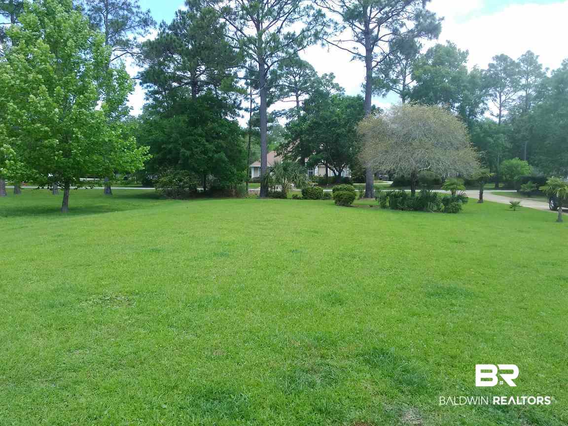 8132 Bay View Drive Foley, AL 36535 - Photo 3 of 50 Front yard