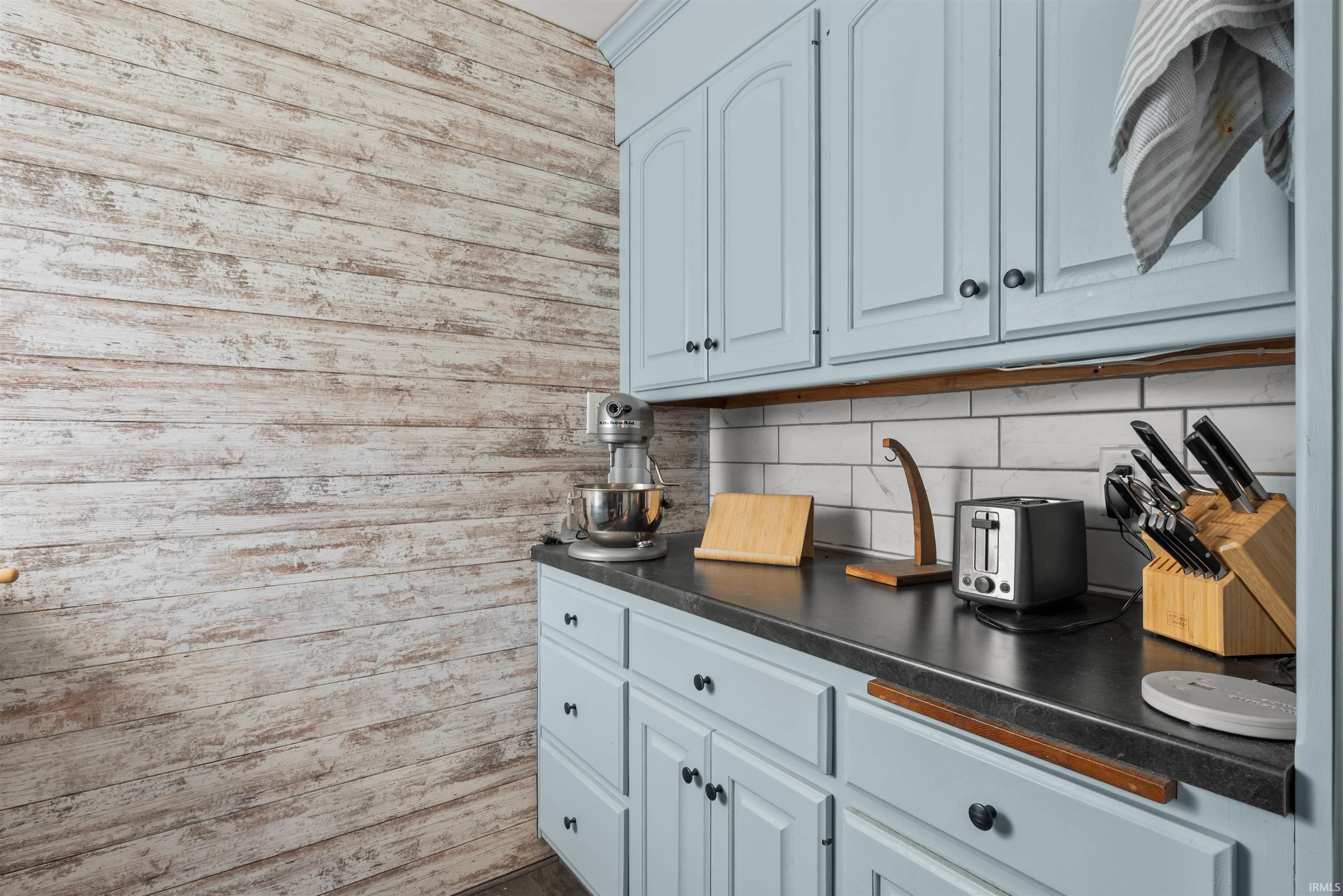 161 Fourth Street Roanoke, IN 46783 - Photo 11 of 33