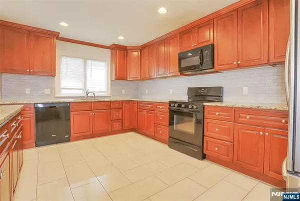 $3,750 | 20 Franklin Avenue, Wallington, NJ 07057