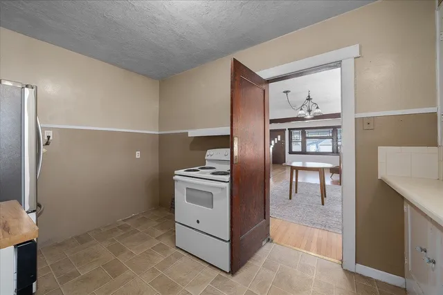 $355,000 | 617 West Carlisle Avenue, Spokane, WA 99205