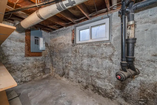 $355,000 | 617 West Carlisle Avenue, Spokane, WA 99205