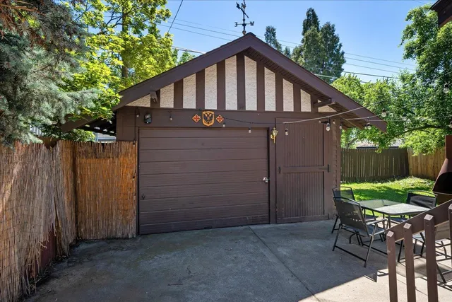 $355,000 | 617 West Carlisle Avenue, Spokane, WA 99205