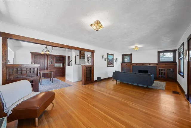 $355,000 | 617 West Carlisle Avenue, Spokane, WA 99205