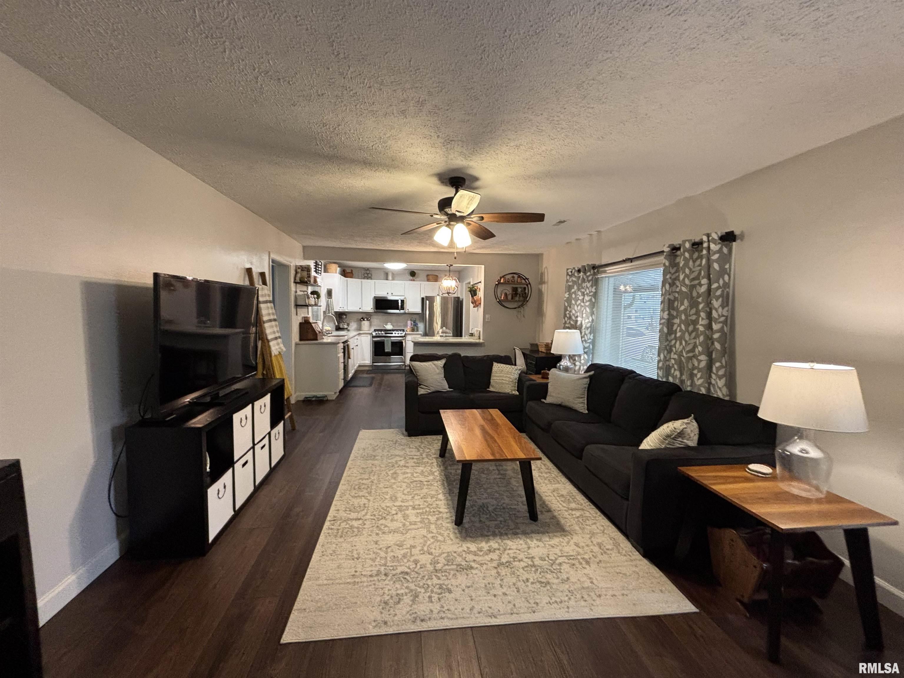 2001 West Calhoun Avenue Springfield, IL 62702 - Photo 2 of 27