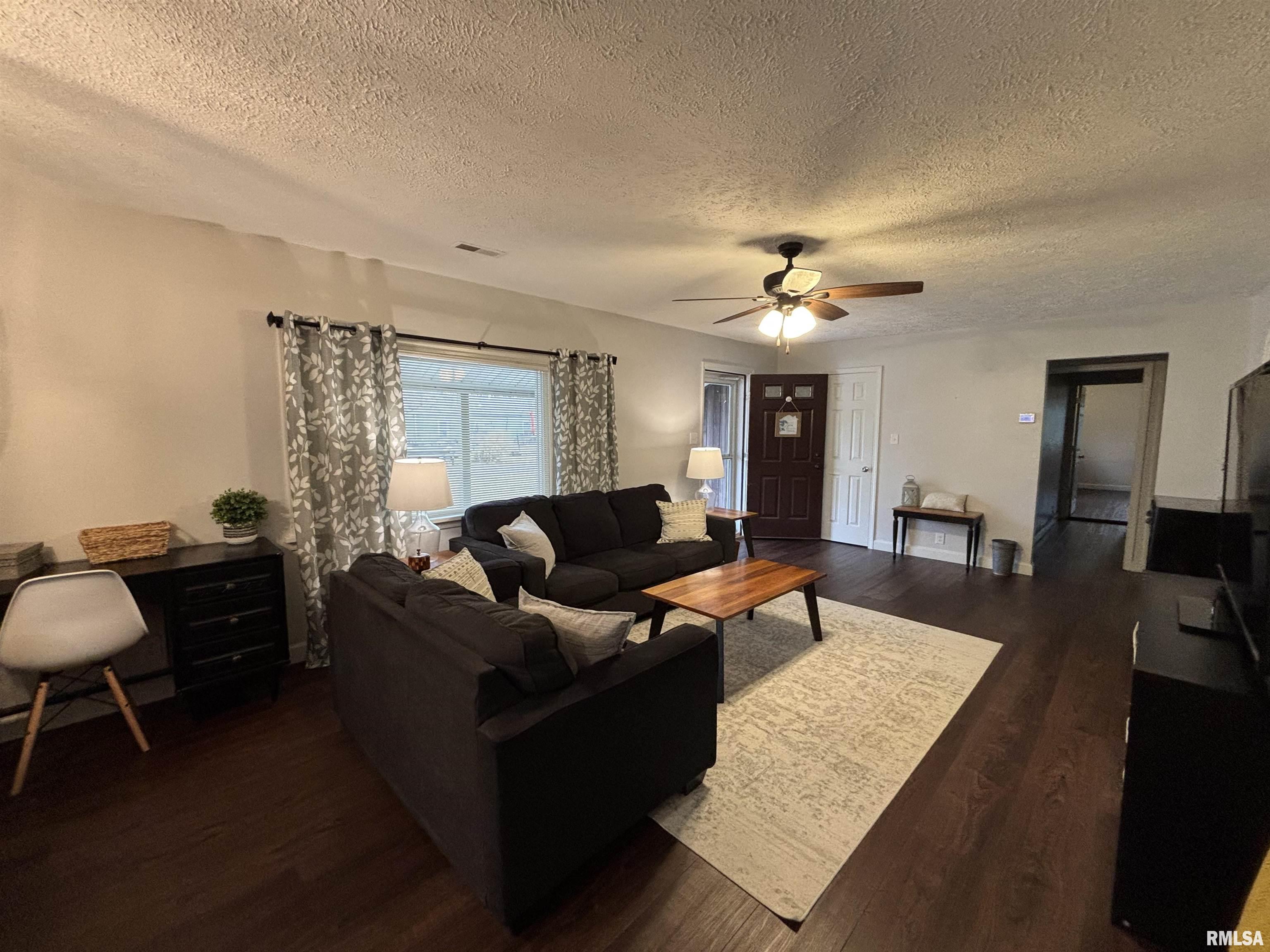 2001 West Calhoun Avenue Springfield, IL 62702 - Photo 5 of 27