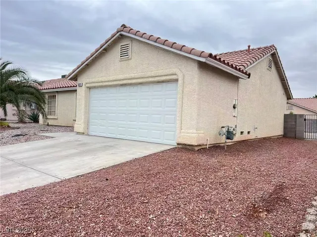 $1,700 | 5322 Edna Crane Avenue, North Las Vegas, NV 89031