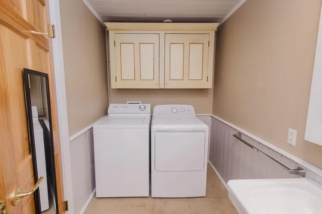 $499,900 | 141 Merry Christmas Lane, Mineral Point, WI 53565