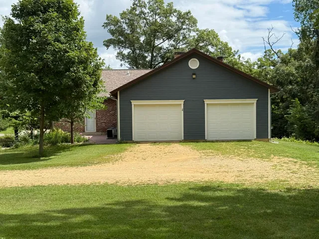 $499,900 | 141 Merry Christmas Lane, Mineral Point, WI 53565