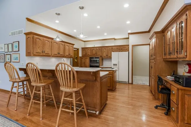 $500,000 | 5633 Oakview, Shawnee, KS 66216